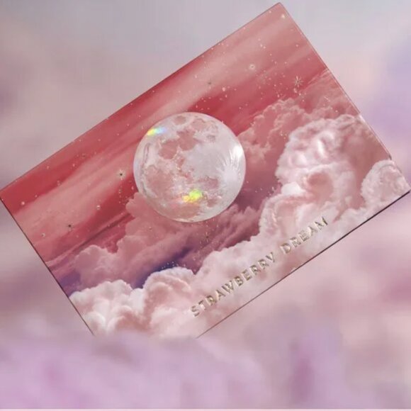 💞 Lunar Beauty Strawberry Dream Palette - Picture 1 of 7